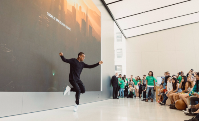 全球首家水上Apple Store来了，可能是最美的苹果门店