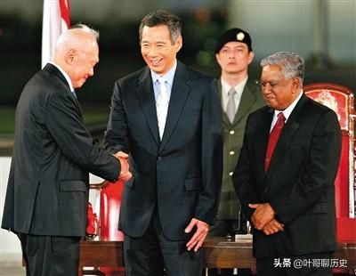 李光耀：爲何先在新加坡廢漢語，後又扶持漢語學校發展？