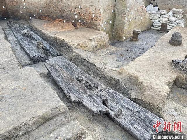 在湖南省鸡叫城遗址寻找4800年前的夏朝，追踪舜帝和困民国的踪影