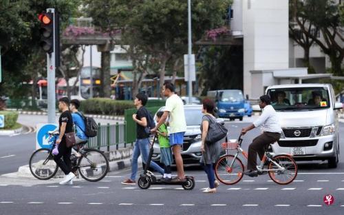 交通安全敲警鍾！新加坡擬要求腳踏車騎士戴頭盔