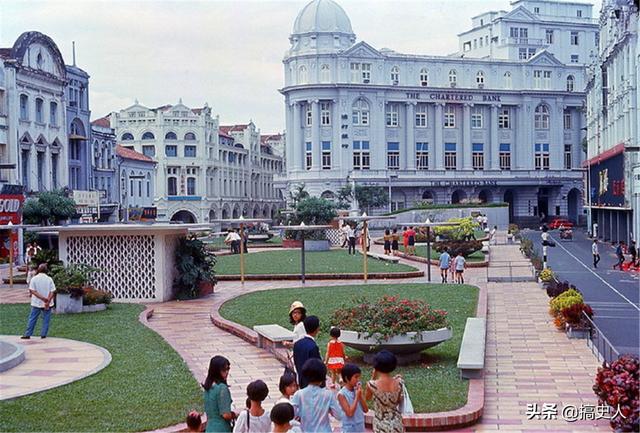 1967年的新加坡：圖4小公園很幹淨，圖5連鄉下都修了柏油馬路