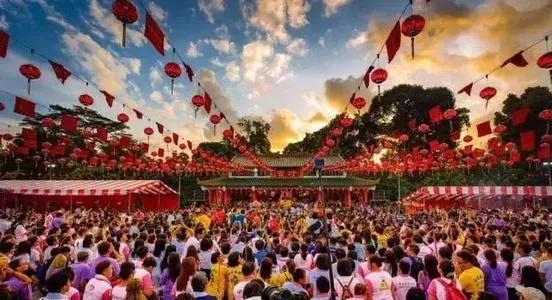 春节将至，世界各地华人是如何过春节的？