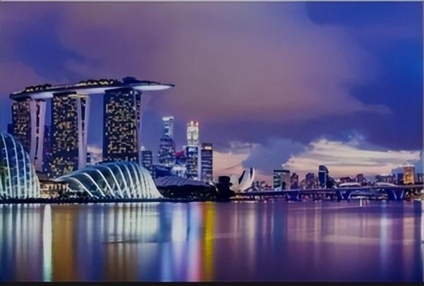 新加坡職場怎麽了？巨頭裁員不給錢、實習生遭“歧視”