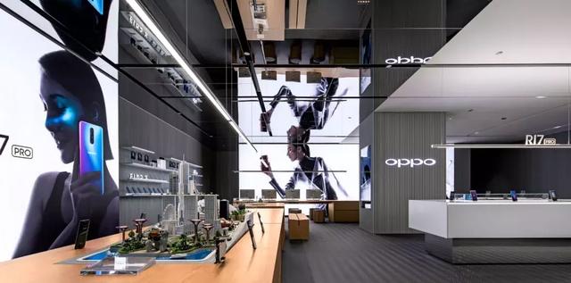 OPPO 新加坡旗舰店 3.0 版本，零售空间的时尚艺术