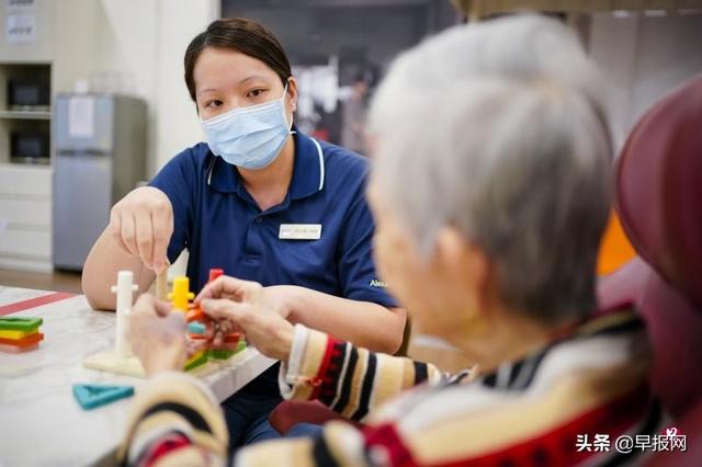 18年救死扶伤不离不弃  新加坡医护人员从非典战斗到冠病