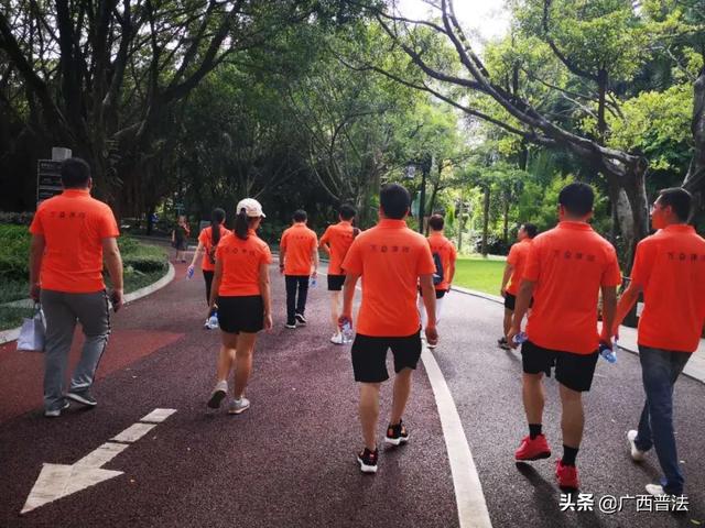 践行初心 公益为民 ：万益律师人均公益超50小时