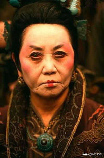 《加勒比海盜》裏的清夫人，明明是中國人，爲何化日本妝？