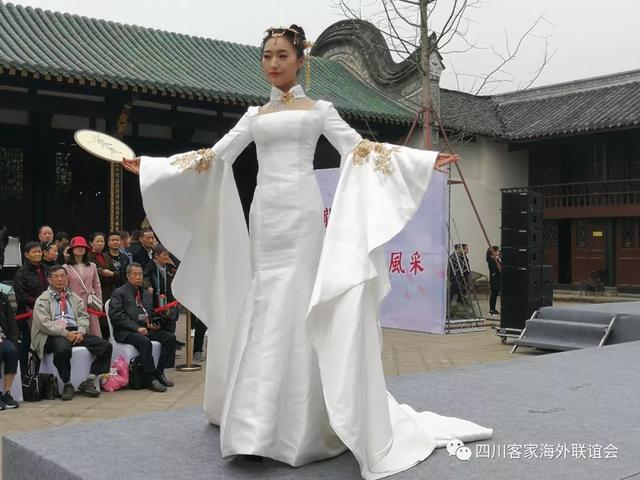 东盟客家代表团应邀赴川参加“花开龙泉驿香飘南丝路”经贸活动