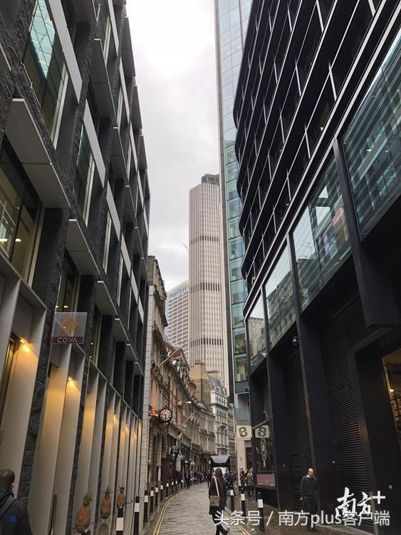 为什么那么多金融总部喜欢扎堆伦敦、旧金山？竟然跟这个因素有关