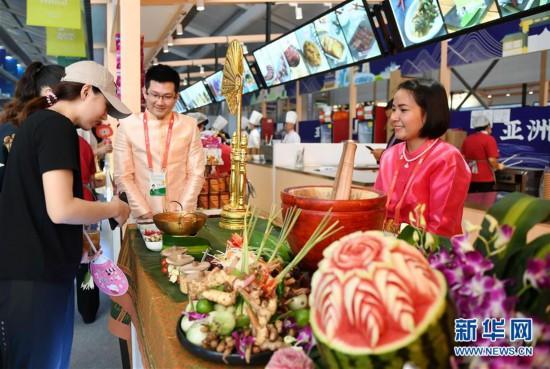 亚洲美食节开幕，各国经典美食饕餮呈现