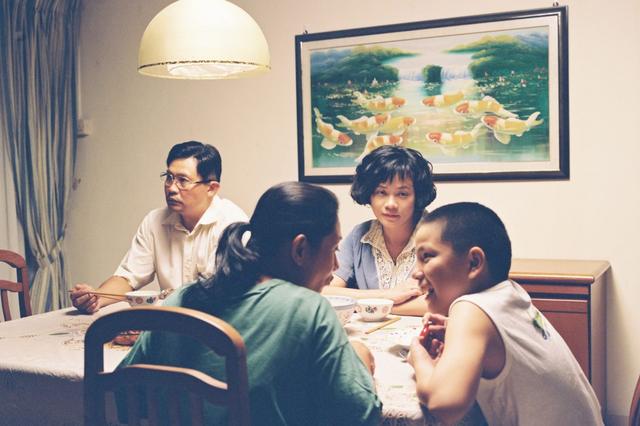 新加坡电影《热带雨》，师生禁忌之恋下的隐喻和转喻