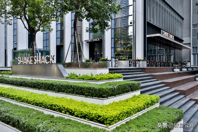 深圳万象系购物中心「Shake Shack」「宝诗龙」华南首店开业