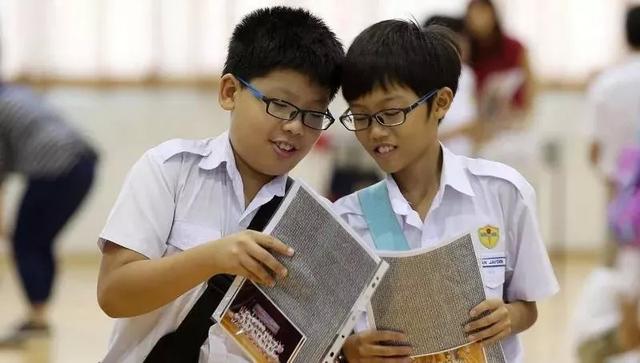 孩子幾歲去新加坡讀小學好？
