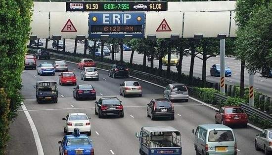 新加坡人口密度是中国的54倍，为什么不堵车？