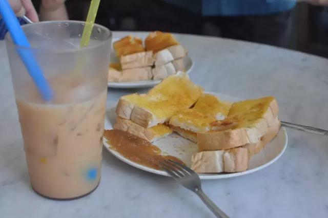 在马来西亚，叹粤式的早茶