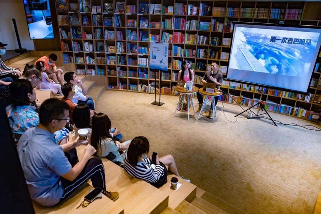 平凡人的飛行夢——新加坡卓爾書店舉辦《北極日記》分享會