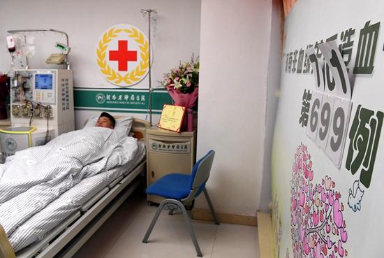 深圳志愿者所捐造血干细胞启程挽救法国病友 为广东首例