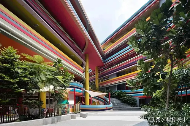 新加坡南洋小学，彩虹色，甜腻的童年