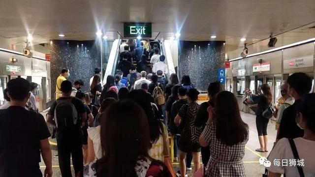 |新加坡的地鐵又崩了，可民衆抱怨的點竟然是....