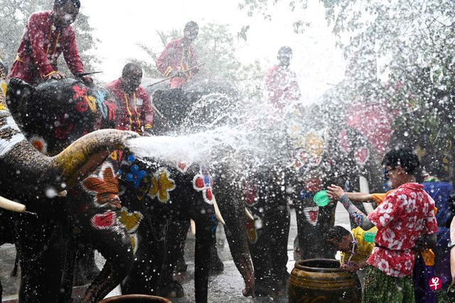 尴尬！泰国泼水节遇上干旱 当局呼吁民众节省“泼水”