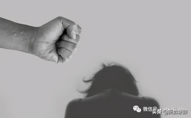 又一起虐佣案！女佣被掌掴流鼻血，逃到街上向路人求救