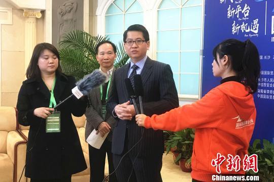 新加坡驻华大使罗家良：为中国企业“走出去”保驾护航