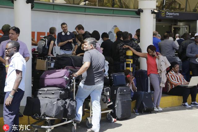 肯尼亚首都机场爆发劳资纠纷 大量旅客滞留受困机场
