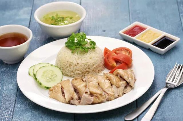 曼谷 | 水門兩家雞飯，該怎麽選？