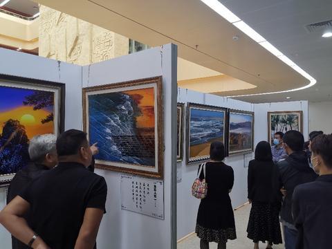 “大美中华—陈中摄影艺术作品展”南沙区图书馆开展