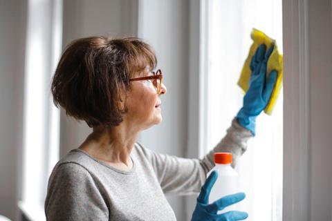 研究：常做家务的人老了以后身体更健康 Housework may promote health in old age, study suggests
