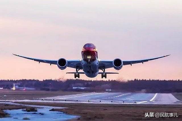 中银航空租赁向挪威航空交付一架波音787飞机