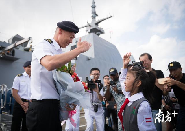 中國-東盟“海上聯演-2018”明日開幕，參演各國艦艇陸續抵達湛江