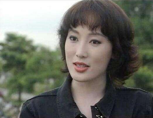 记得《莲花争霸》白玉川吗？粉丝找她26年才发现她早退圈相夫教子