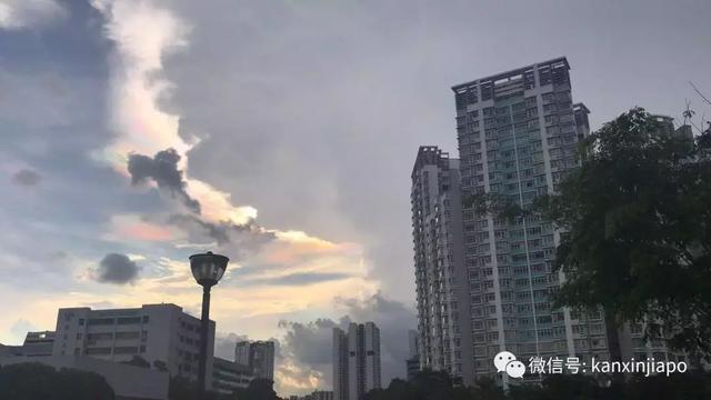七彩祥云现新加坡东海岸，简直美翻了