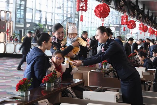 春运机票“捡漏”机会来了，往返上海浦东等热点机场的3.5万加班机上线开售
