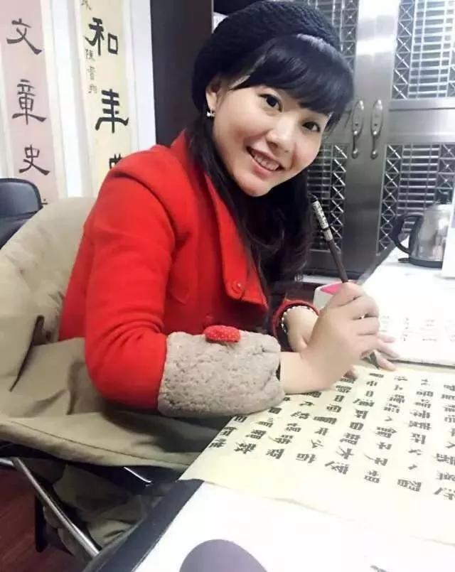 十三位80後女書法家，氣質脫俗，才華出衆