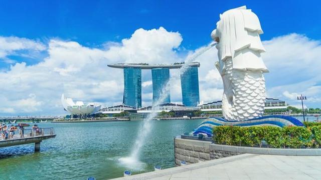 碧海蓝天满树花，玩遍这些才算来过新加坡！