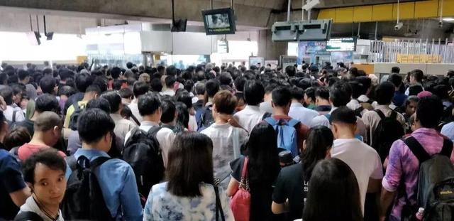 难以想象！新加坡人口密度是中国的54倍，为什么不拥挤？