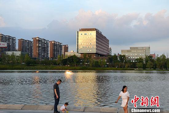 天府新区探索公园城市建设 “描摹”未来中国城市样本