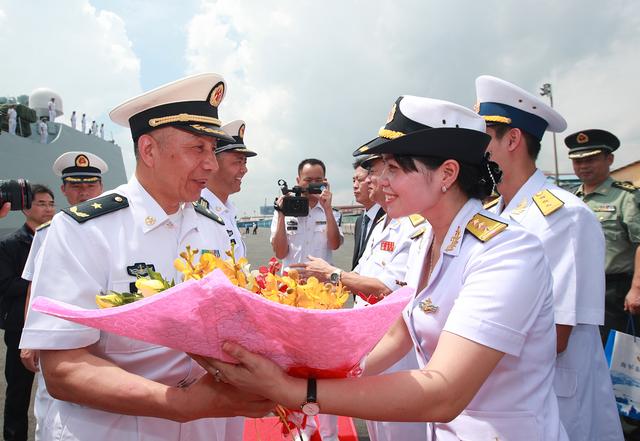 美国这回太催悲，竭力拉拢的南海小伙伴彻底倒向中国！