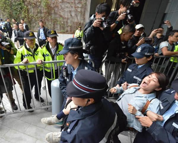 香港修改逃犯引渡條例，誰最恐慌