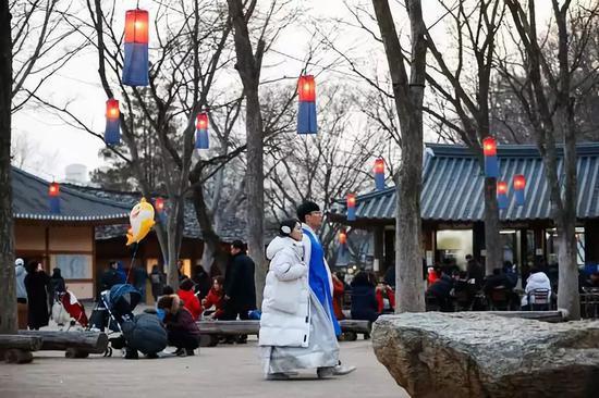 原来除了中国 这些地方春节也是法定假日