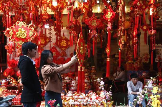 原来除了中国 这些地方春节也是法定假日