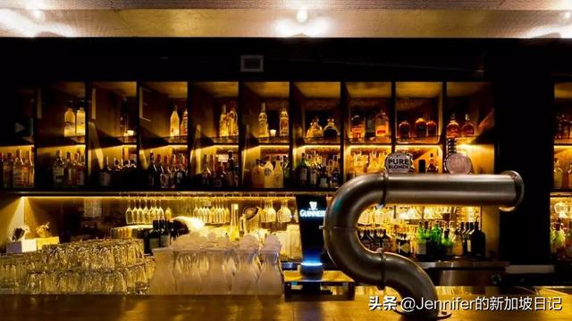 开心点朋友们，人间不值得，但新加坡这5家驻唱酒吧很值得！