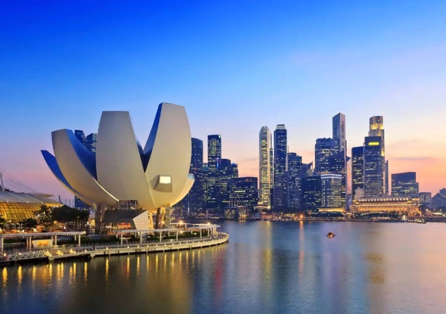 新加坡，一個華人占總人口70%的發達國家，爲什麽和我國並不親近