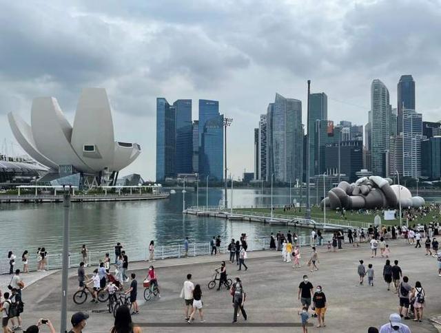 从“断路器”式防疫到全面放开：在新加坡三年，我经历了什么？