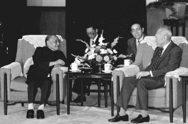 78年邓小平访问新加坡，李光耀：若你生在新加坡，我在中国会怎样