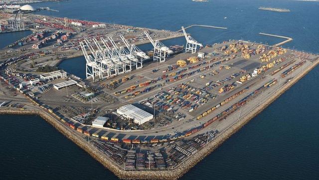 巴鐵的瓜達爾港，新加坡運營5年虧損百萬，中國接手後爲何大賺？
