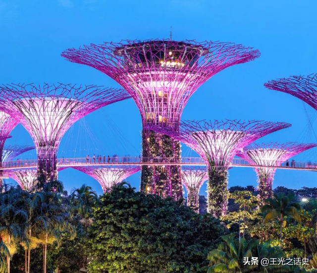 蛇吞象的典型，華人統治的新加坡，正在成爲東南亞“首都”