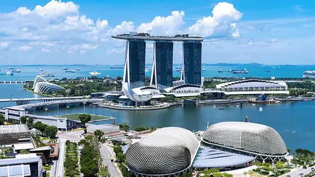 新加坡别名狮城，没首都，是亚洲发达国家，华人占75%，过中国节